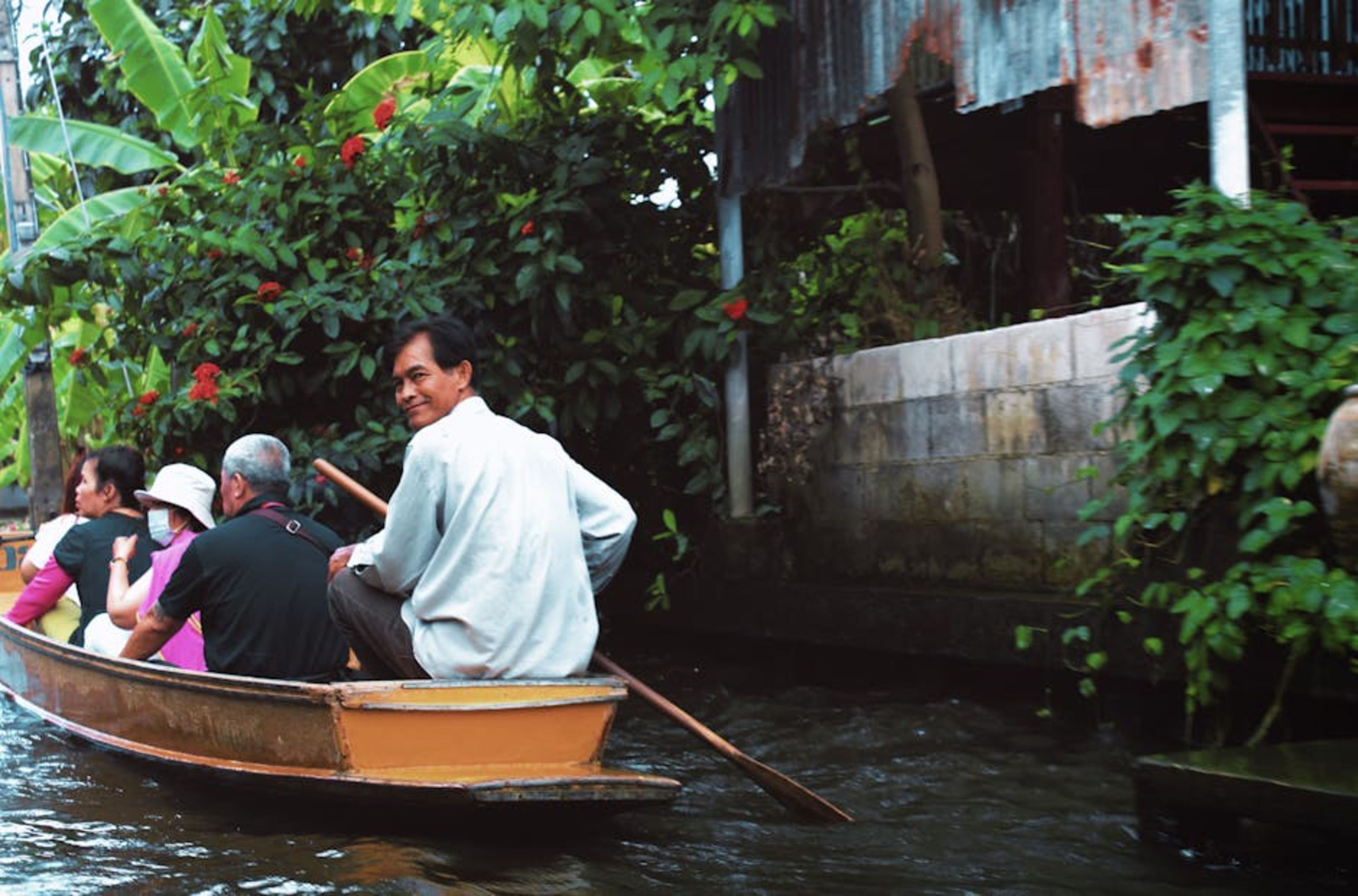 Damnoen Saduak Floating Market (day trip)