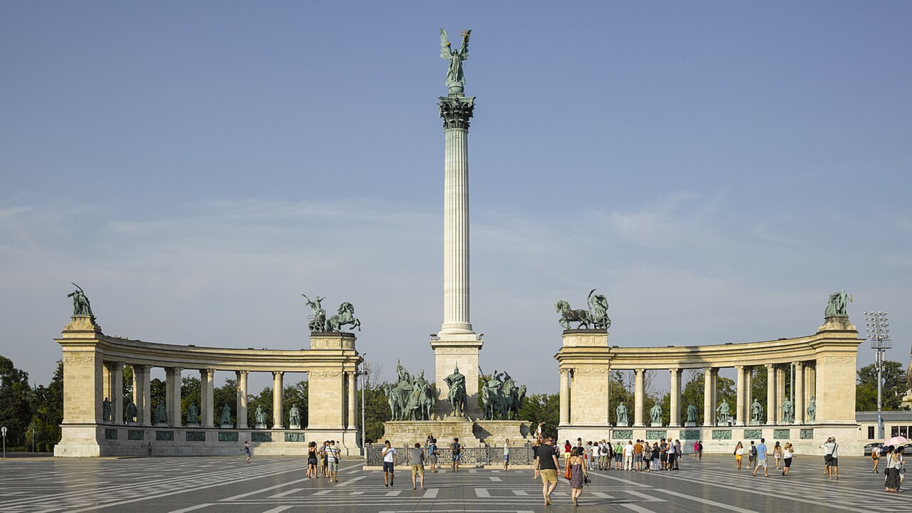 Heroes' Square