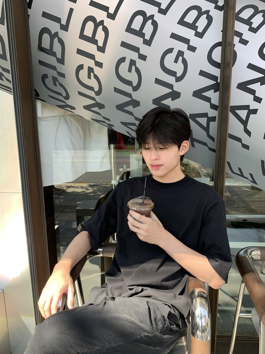 Dr. Naravit Lertratkosum