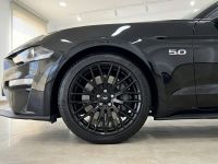 Ford Mustang GT Convertible thumbnail 5