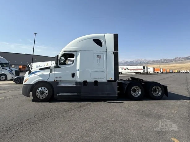 2022 Peterbilt 579