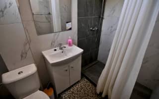 Penzión Šírava - Izba č. 1 päťlôžková bez kuchynky s balkónom - photo 4