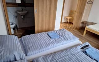 BUBO Penzión - Trojlôžková izba s prístelkou č. 2 – fotografia 2