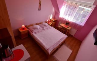 Penzión Family Rušin - Ružová štvorlôžková rodinná izba - photo 4