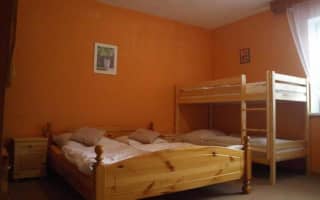 Penzión Jánošík - Štvorlôžková izba - photo 2