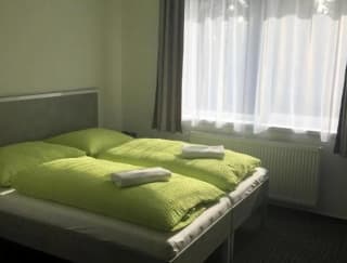 Garni Hotel 31 - Dvojlôžková izba s manželskou posteľou – fotografia 4