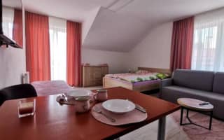 Apartmány na rohu - Apartmán s balkónom - photo 4