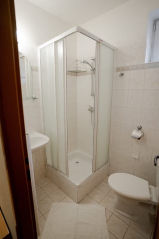 Penzión Harmónia Liptovský Mikuláš - Suita č. 4 - Dve dvojlôžkové izby so spoločnou kúpeľňou - photo 5