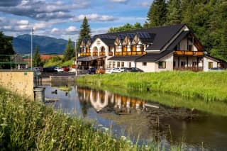 Penzión Zivka - Dvojlôžková izba Comfort s 2 prístelkami - photo 4