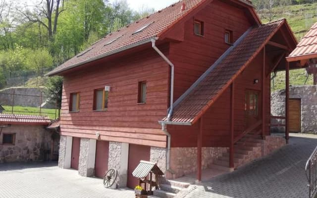 Dovolenkový dom Centrum – Sklené Teplice