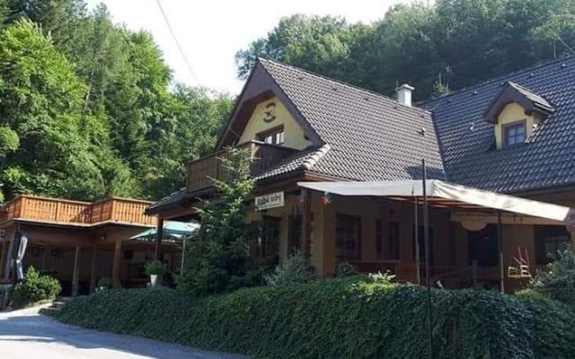 Chata pri jazere (Chata Hodruša) – Hodruša - Hámre