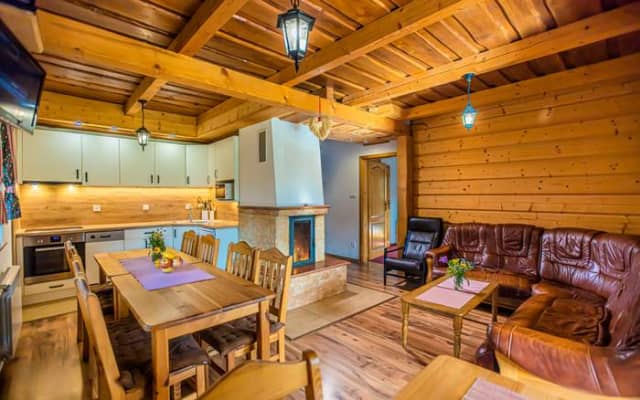 Chata HolidayRaj s wellnessom pri Bešeňovej - Chata A – Malatíny