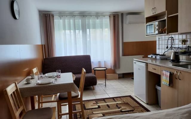 Apartmány Juviann - Dvojlôžkové štúdio s prístelkou – Dunajská Streda