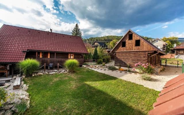 Petruškov dvor Superhostiteľ – Pohorelá