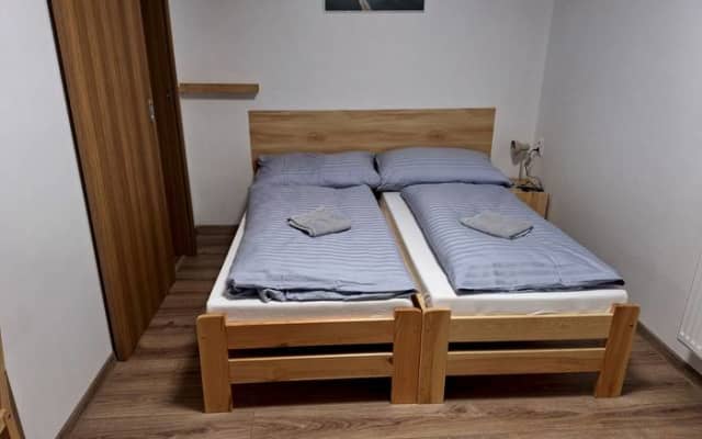 BUBO Penzión - Dvojlôžková izba s prístelkou č. 1 – Moravany