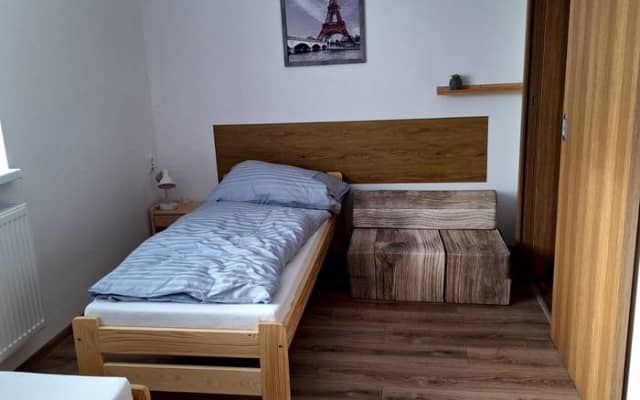 BUBO Penzión - Dvojlôžková izba s prístelkou č. 7 – Moravany