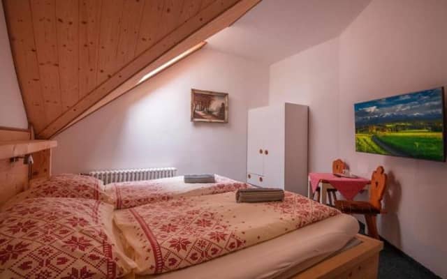 SOVA Hotel&Restaurant - 2 Trojlôžková izba s manželskou posteľou – Ždiar