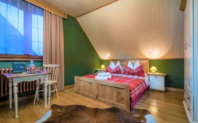 Vila House Family - Dvojlôžková izba s prístelkou – Poprad