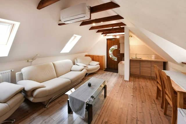 Wellness Vila Astra - Podkrovný dvojizbový apartmán č.10 – Stará Lesná