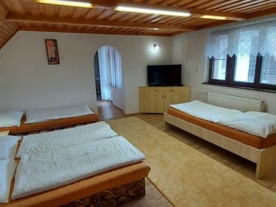Ubytovanie Helena - Apartmán s dvomi spálňami – červený kláštor