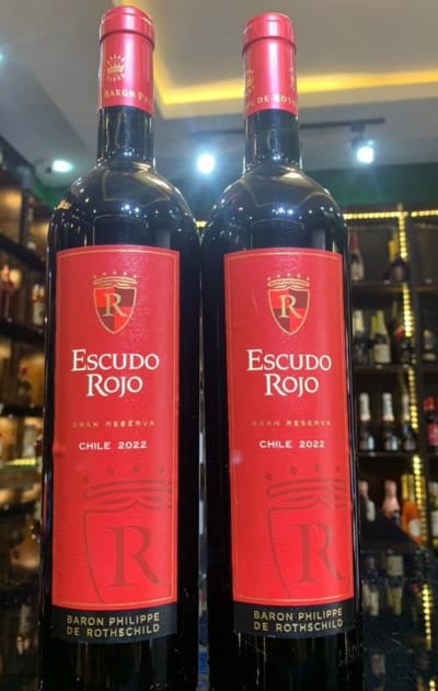 ESCUDO ROJO