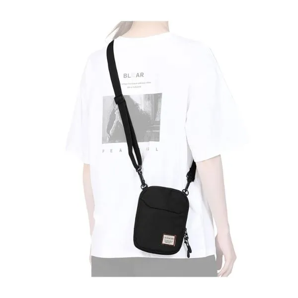 Light-Weight Shoulder Bag