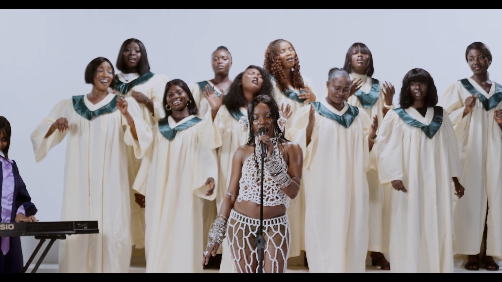 WINNY _PICTURE PERFECT  - Image 2