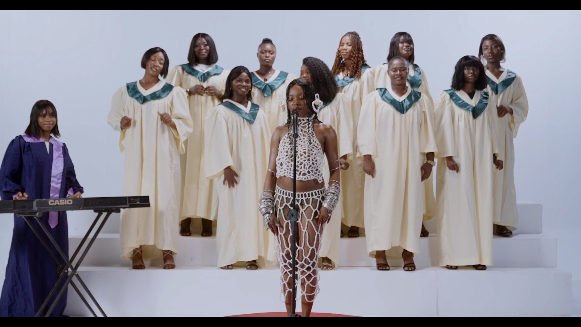 WINNY _PICTURE PERFECT  - Image 3