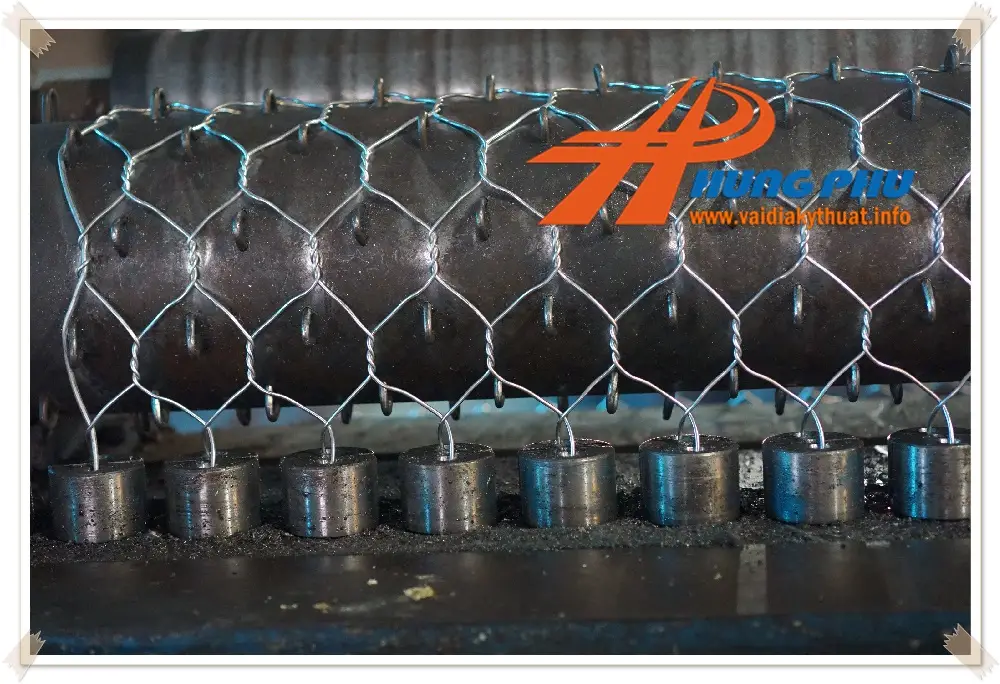 Máy đan lưới thép