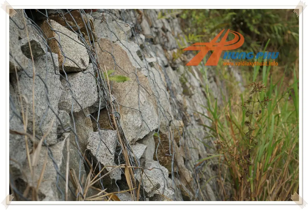 Rọ đá mạ kẽm đan tay