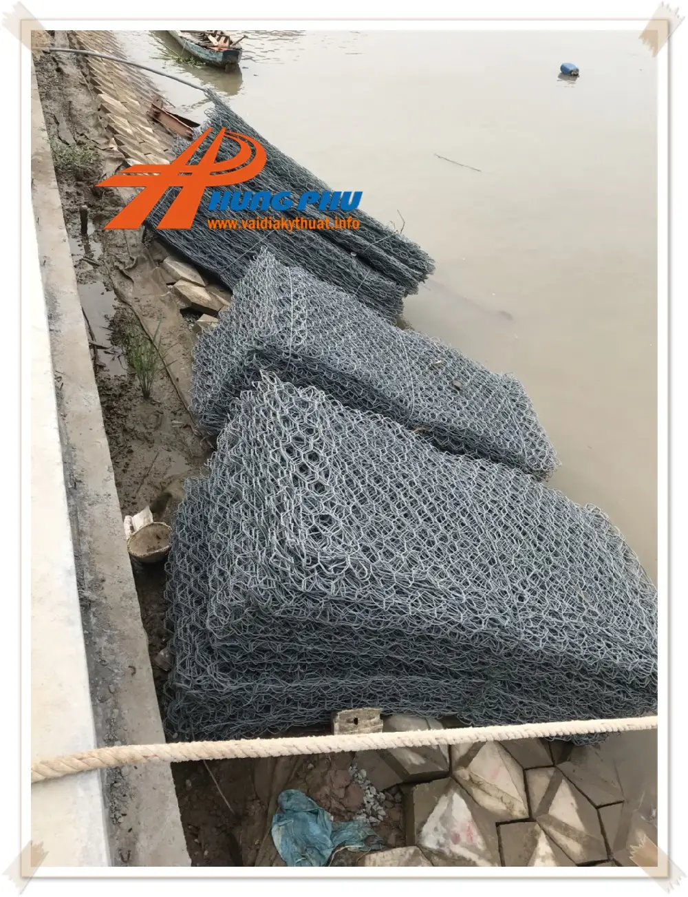 Thảm đá Hưng Phú