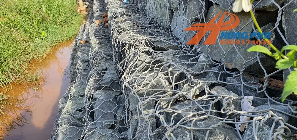 Rọ đá mạ kẽm và công trình tường chắn bảo vệ đường quốc lộ 27 - Đèo KrongPha