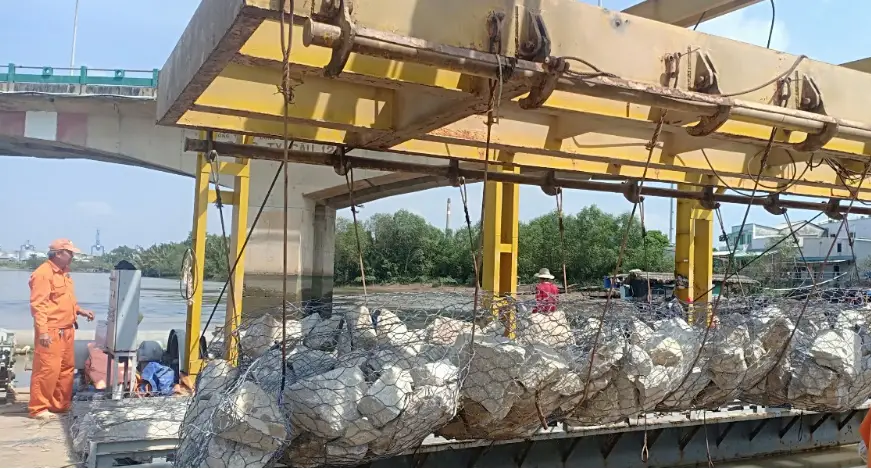 Rọ thảm đá trong công tác lót kênh mương thủy lợi và bảo vệ đê điều