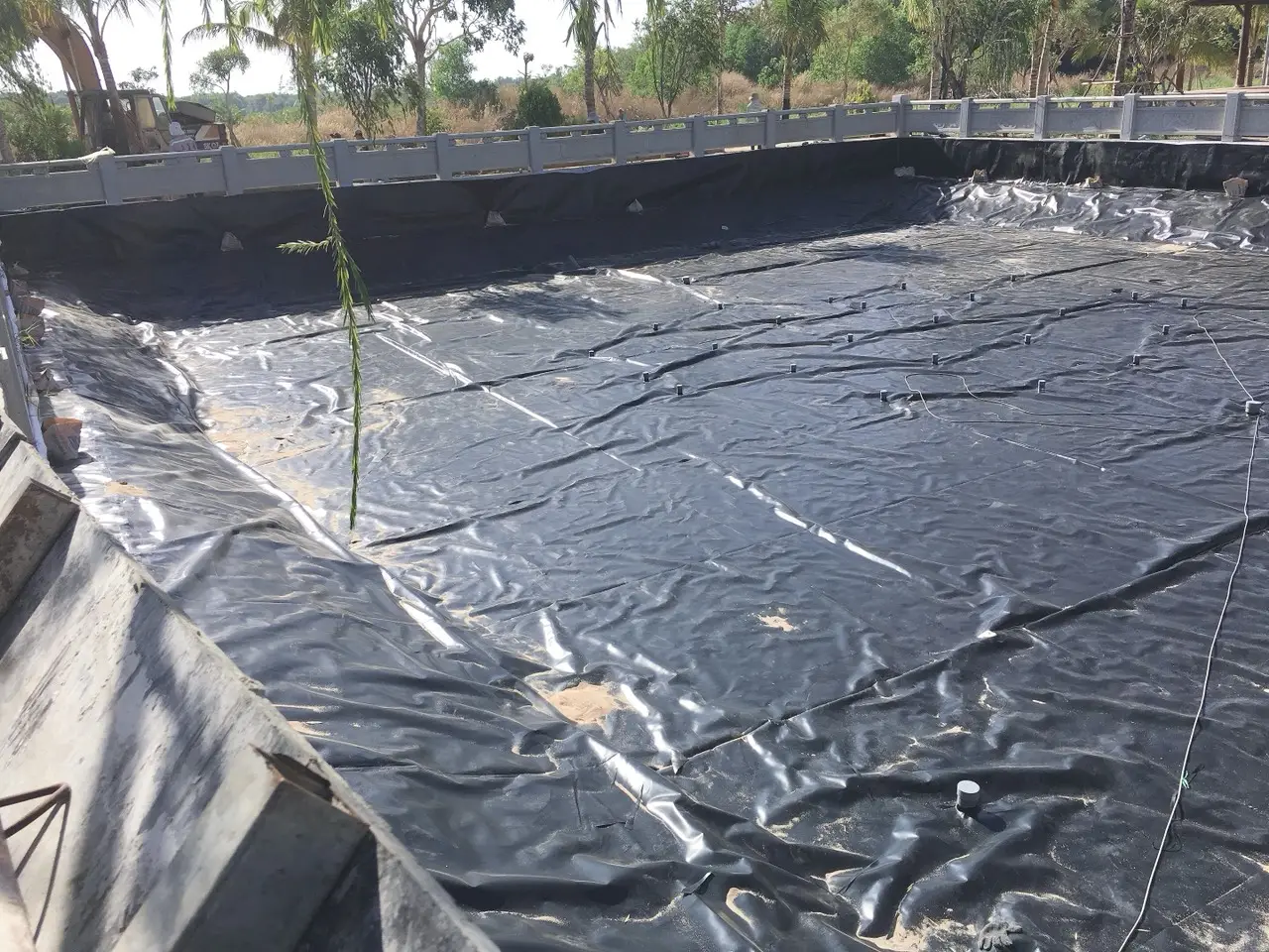 Báo giá màng chống thấm HDPE dày 0.5 mm thương hiệu HSE | Các giải pháp lắp đặt