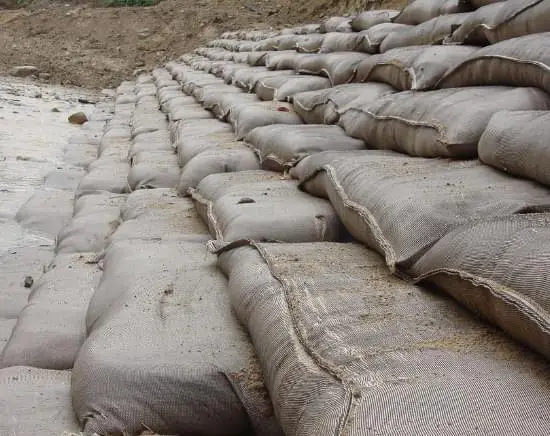 Túi địa kỹ thuật HPtex Geobag Hưng Phú trong giải pháp chống xói mòn và sạt lở đất. Túi địa kỹ thuật HPtex Geobag Hưng Phú trong giải pháp chống xói mòn và sạt lở đất.