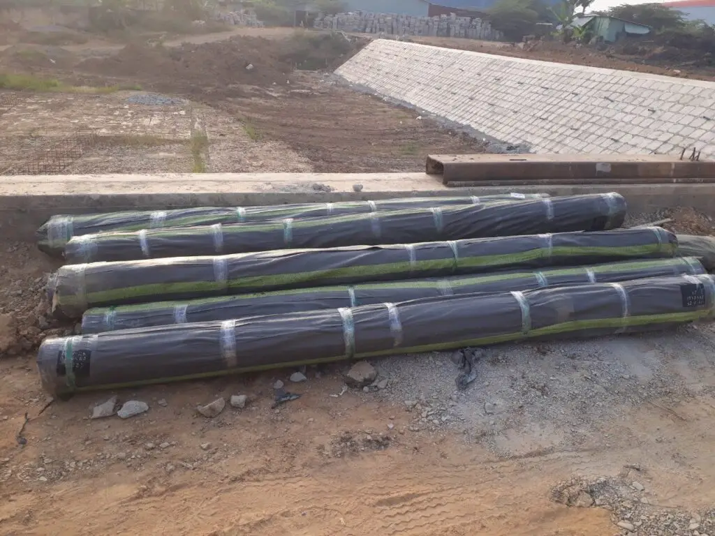 Màng chống thấm HDPE nhập khẩu - Đắt tiền, tốn thời gian nhưng hiệu quả và tuổi thọ công trình cao