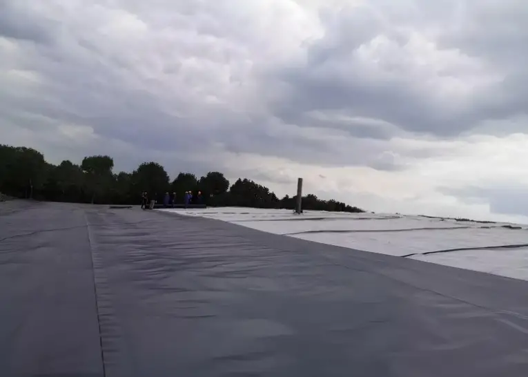 Bạt HDPE 2mm giải pháp cho các công trình chống thấm lâu dài và tuyệt đối