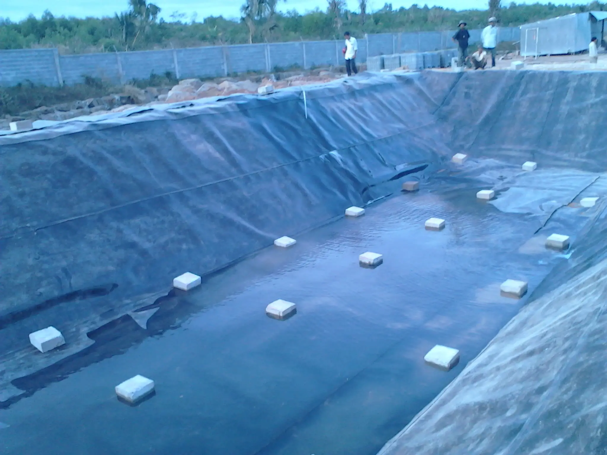 Bán lẻ màng chống thấm HDPE từ Hưng Phú vận chuyển toàn quốc