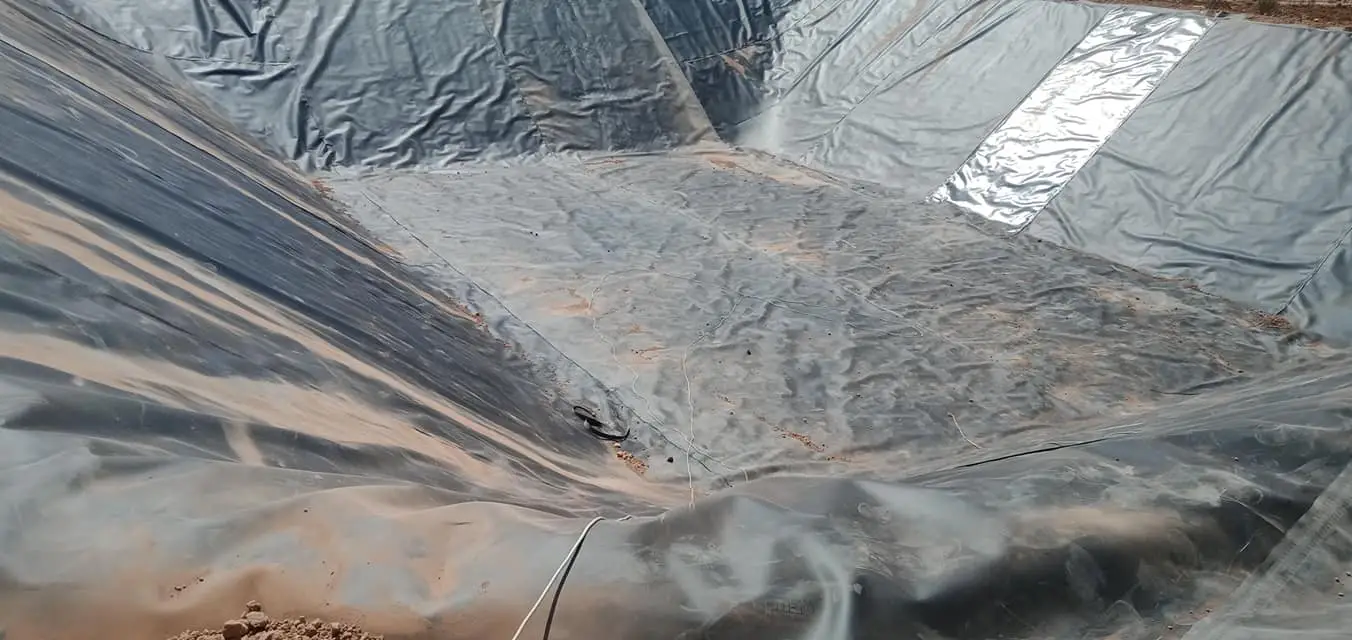 Bạt HDPE khổ 8m - Nhanh chóng trong lắp đặt nhưng khó khăn trong vận chuyển 14 Bạt HDPE khổ 8m - Nhanh chóng trong lắp đặt nhưng khó khăn trong vận chuyển