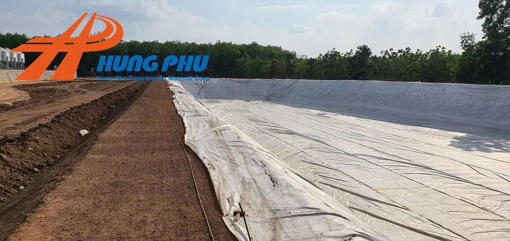 Bạt HDPE khổ 8m - Nhanh chóng trong lắp đặt nhưng khó khăn trong vận chuyển 15 Bạt HDPE khổ 8m - Nhanh chóng trong lắp đặt nhưng khó khăn trong vận chuyển