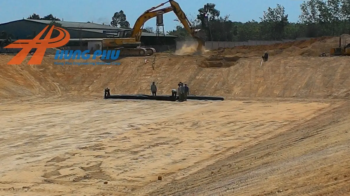 Bạt HDPE khổ 8m - Nhanh chóng trong lắp đặt nhưng khó khăn trong vận chuyển