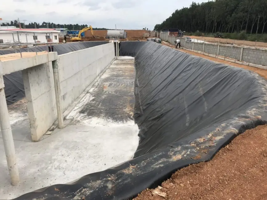 Hàn màng chống thấm HDPE