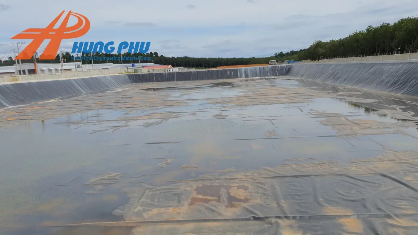 Thi công hàn màng HDPE - Dự án Trại heo thịt 20ha Công ty Chăn nuôi New Hope Bình Phước