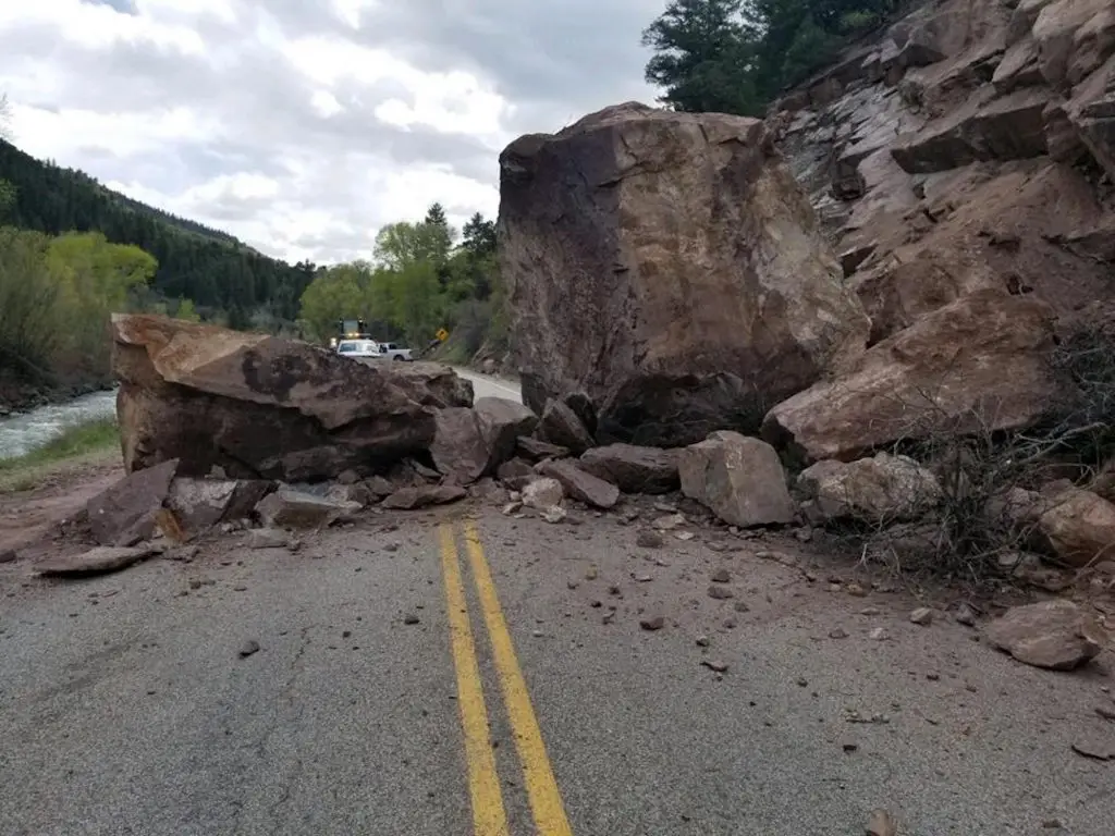 Sạt lở đất dạng đá lăn