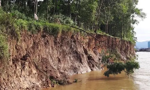 Nguyên nhân sạt lở đất