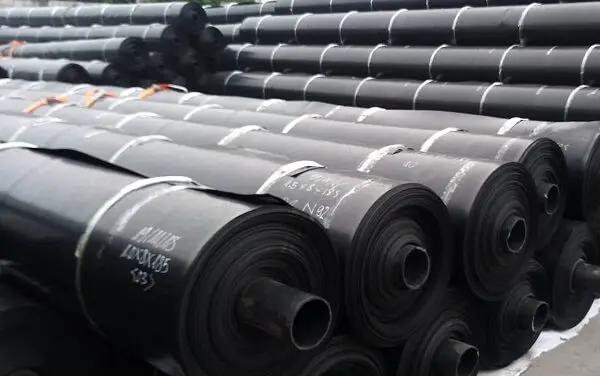 Màng HDPE Yêu Cầu Bảo Quản Tránh Nguy Cơ Cháy - An Toàn Là Ưu Tiên