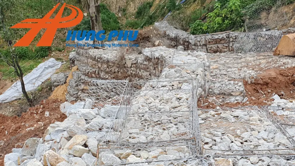 Tường Chắn Rọ Đá Giải Pháp Bền Vững trong Xây Dựng Hạ tầng và Đê Đập 21 Tường Chắn Rọ Đá Giải Pháp Bền Vững trong Xây Dựng Hạ tầng và Đê Đập