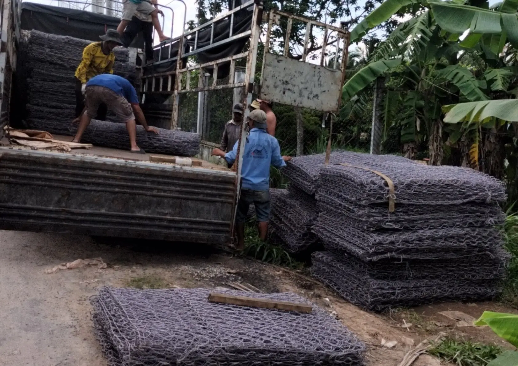 Rọ Đá Bọc Vải Địa Kỹ Thuật - Ứng dụng độc đáo trong phương pháp kè mềm