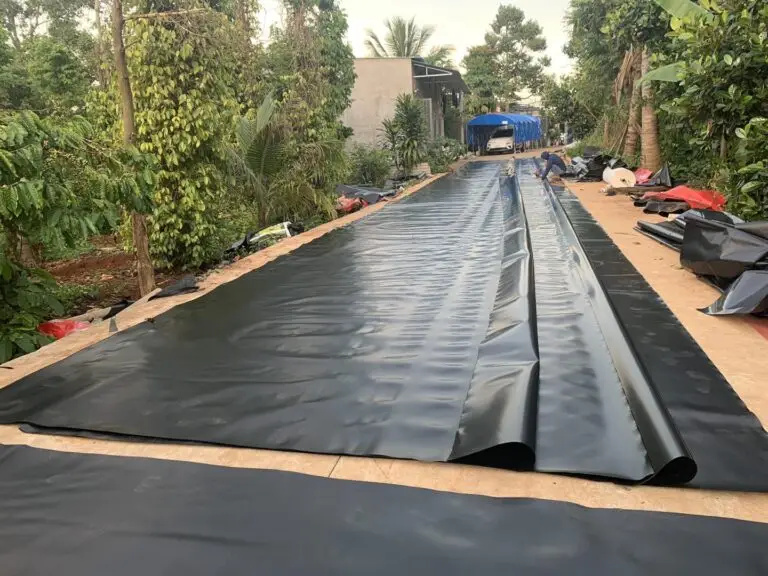 Màng Lót HDPE Giải Pháp Chống Thấm Toàn Diện, Nâng Tầm Công Trình & Phát Triển Bền Vững 16 Màng Lót HDPE Giải Pháp Chống Thấm Toàn Diện, Nâng Tầm Công Trình Phát Triển Bền Vững