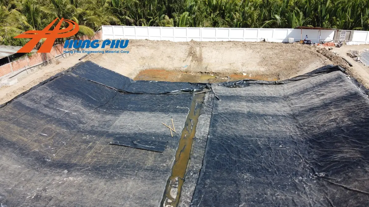 Giá Bạt HDPE cùng dịch vụ lắp đặt và cho thuê máy hàn bạt HDPE từ Hưng Phú